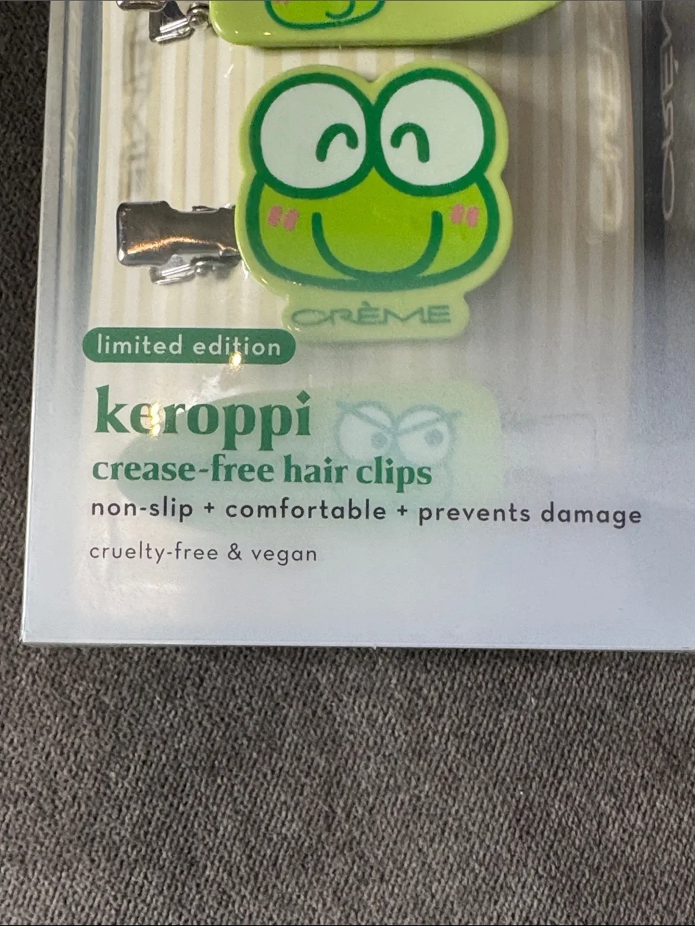 Crème x Keroppi Crease Free Hair Clips (2 Packs of 4) Sanrio NEW